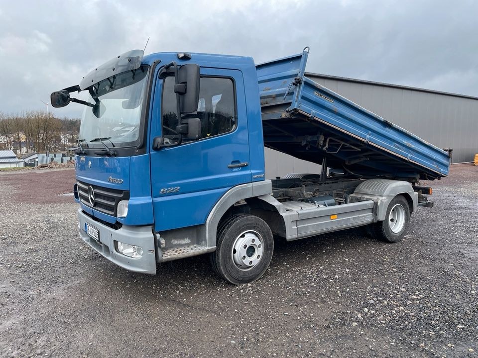 Mercedes Benz Atego 822 Dreiseitenkipper Kipper mieten in Mücke
