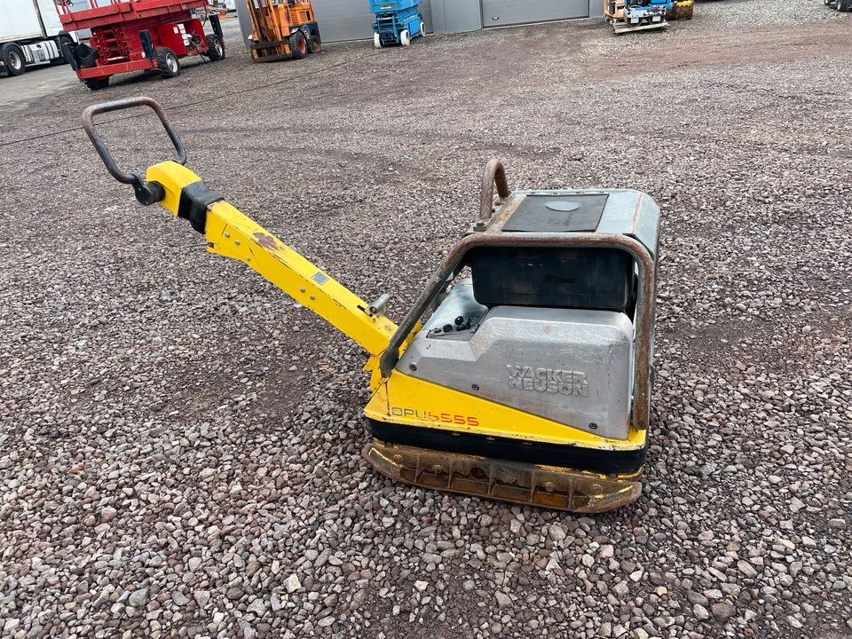 Wacker DPU 6555 He E Start 495kg Rüttelplatte mieten in Mücke – 3