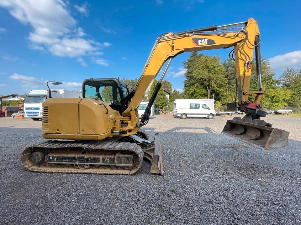CAT 308 Bagger Kompaktbagger Kettenbagger K&K mieten in Mücke