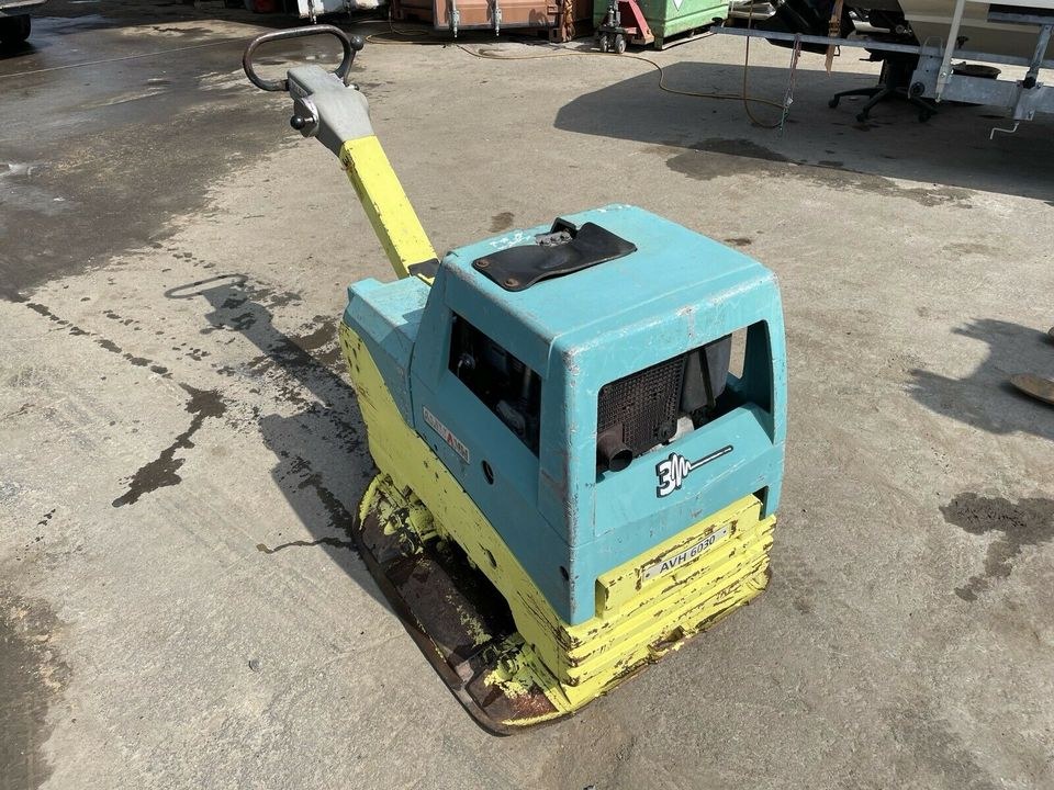 Rüttelplatte Amman AVH 6030 E Start 533 Kg mieten in Mücke – 4