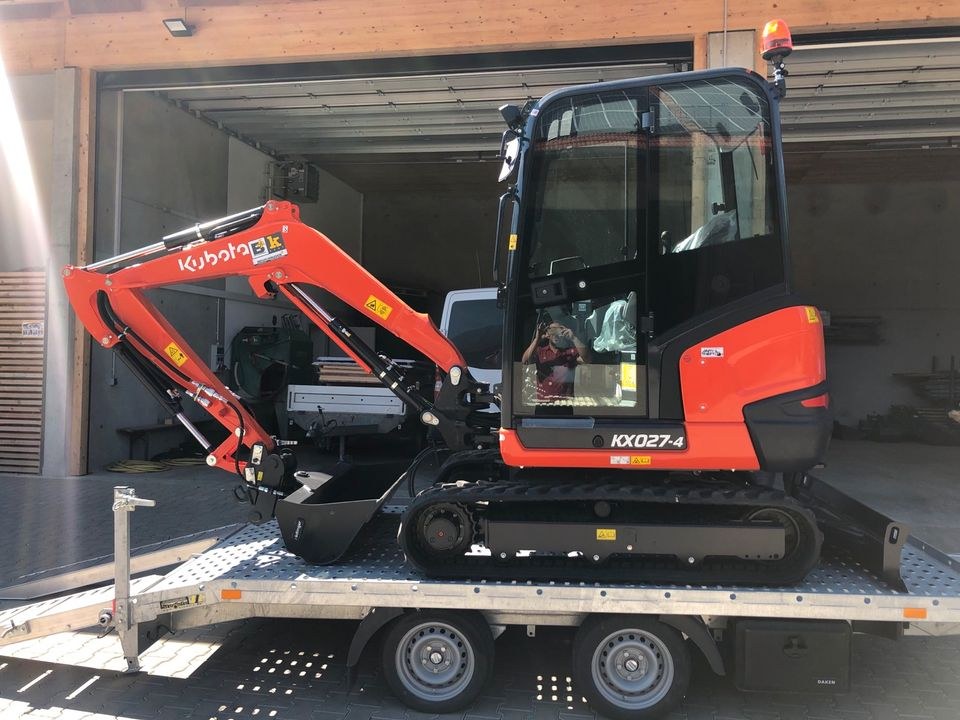 3 Tonnen Bagger Hoflader Baumaschinen mieten bei LO Maschinenverleih – 3