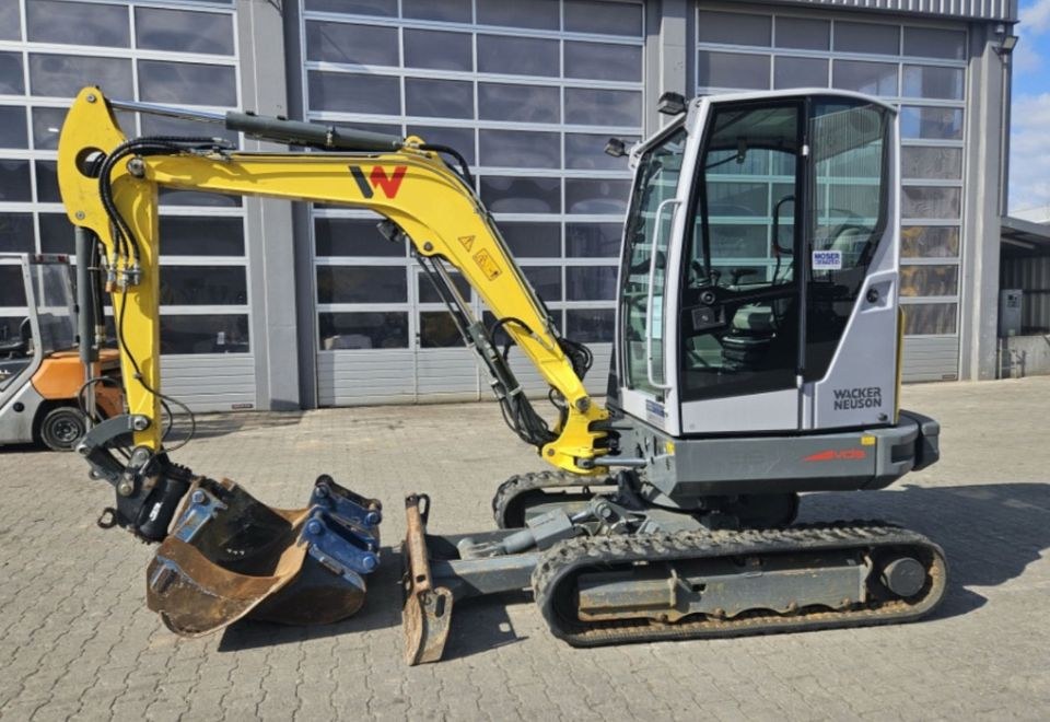 Minibagger 4 5 t u gewerblich mieten bei LO Maschinenverleih – 3