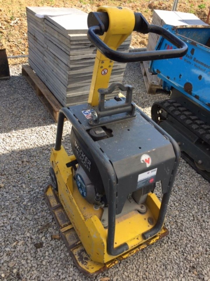 Rüttelplatte Stampfen Verdichten 250kg mieten bei MPS Baumaschinen