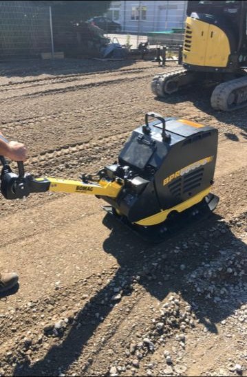 Rüttelplatte 450kg verdichten mieten bei MPS Baumaschinen – 2