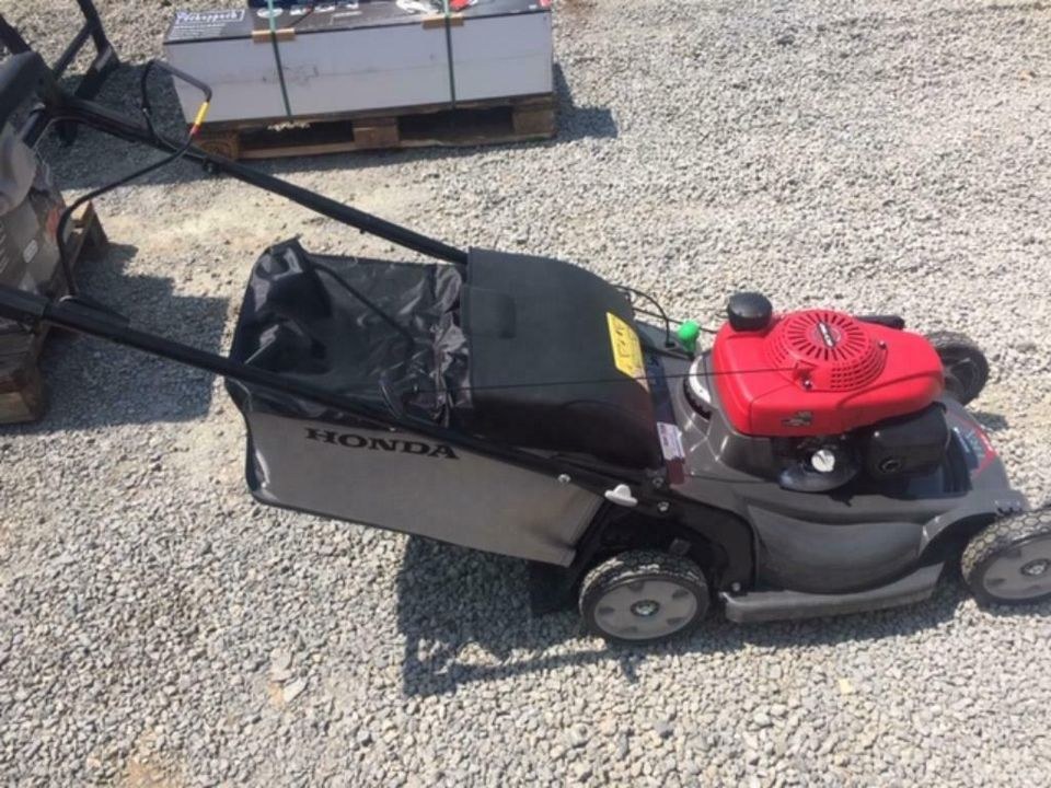 Groß Rasenmäher Honda HRX537 mieten bei MPS Baumaschinen – 2