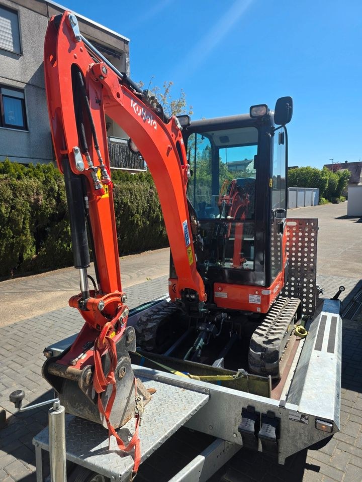 Minibagger 1,9t Kubota KX19 4 Abbruchhmeisel mieten in Pleidelsheim