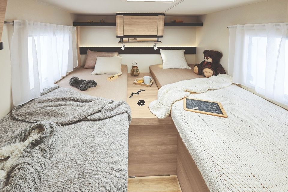 Premium Wohnmobil AHK u Einzelbetten 6,6 m mieten in Greven – 4