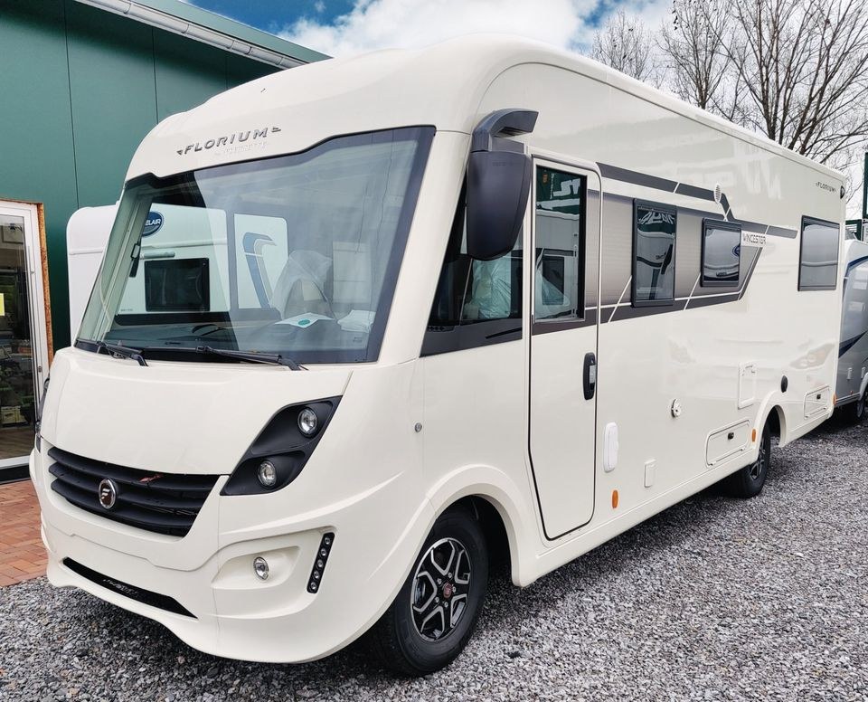 Luxus Automatik Wohnmobil AHK mieten in Greven – 2
