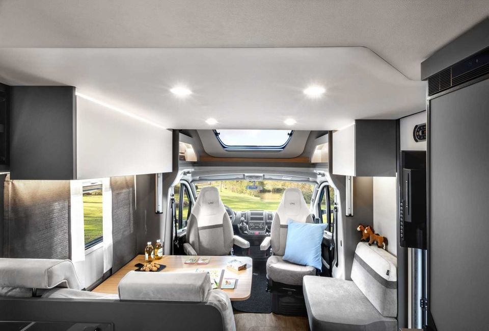Wohnmobil Dachklimaanlage Einzelbetten LMC mieten in Greven – 3