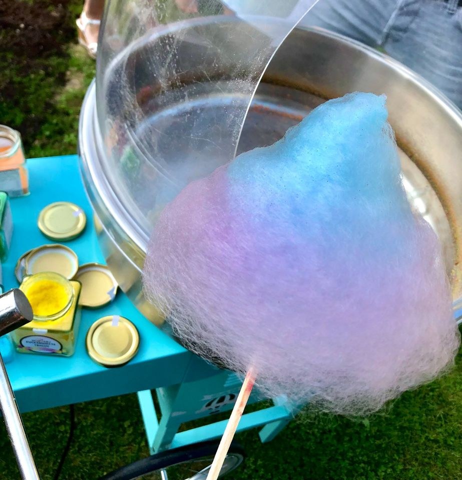 Zuckerwattemaschine Kühlschrank mieten in Klipphausen – 4