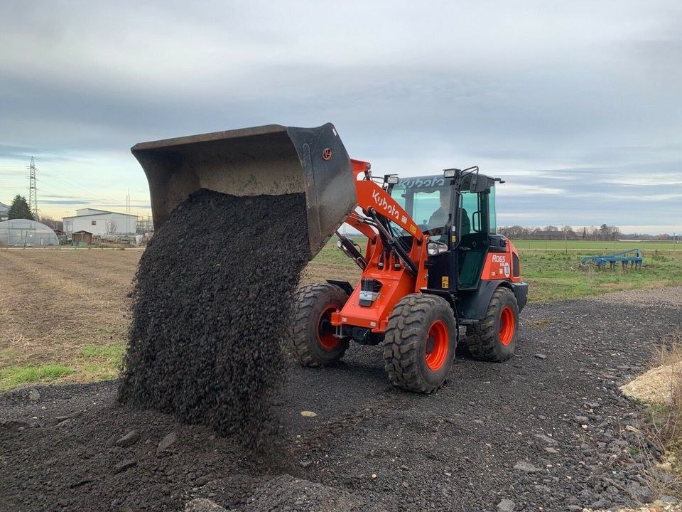 Radlader Kubota R065 HW Kompaktlader 5t mieten bei Mietpark Rupperath