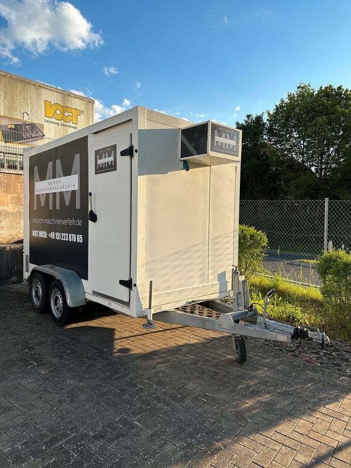 Kühlanhänger 2,7t zum mieten in Waldbüttelbrunn – für Fest & Markt – 2