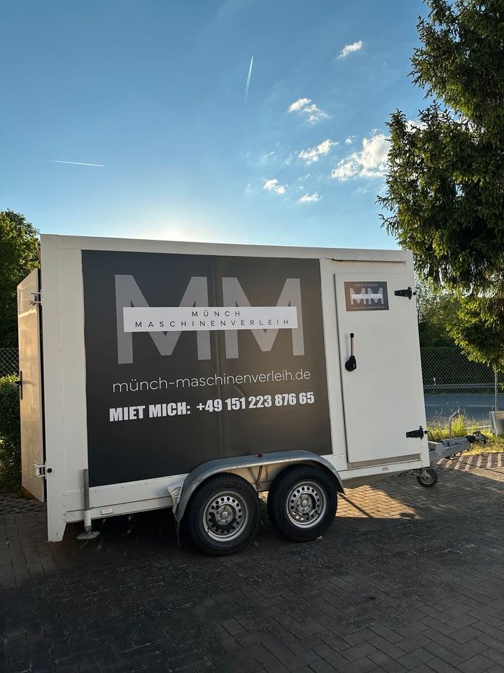 Kühlanhänger 2,7t zum mieten in Waldbüttelbrunn – für Fest & Markt
