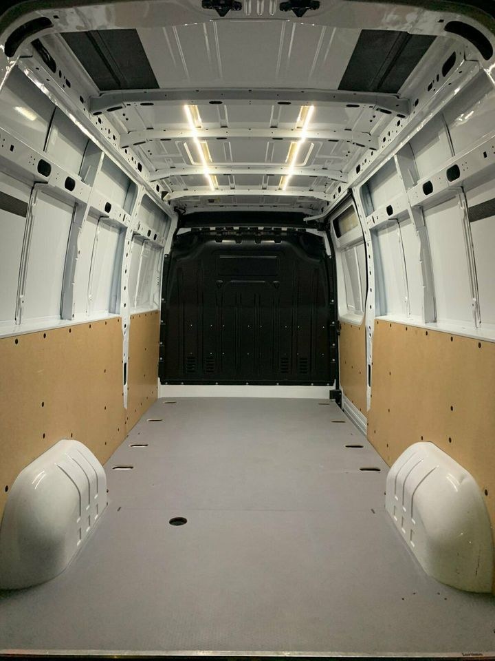 Transporter Bus Sprinter Master Umzüge mieten bei Münch – 2