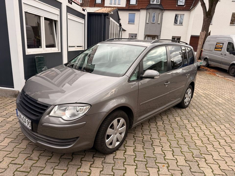 VW Touran 7 Sitzer mieten in Lünen – fair mieten