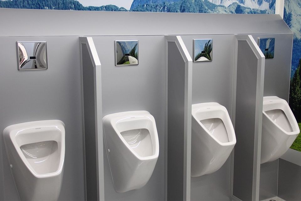 Großer Toilettenwagen mieten bei PSE-Events – für Baustelle & Fest – 2