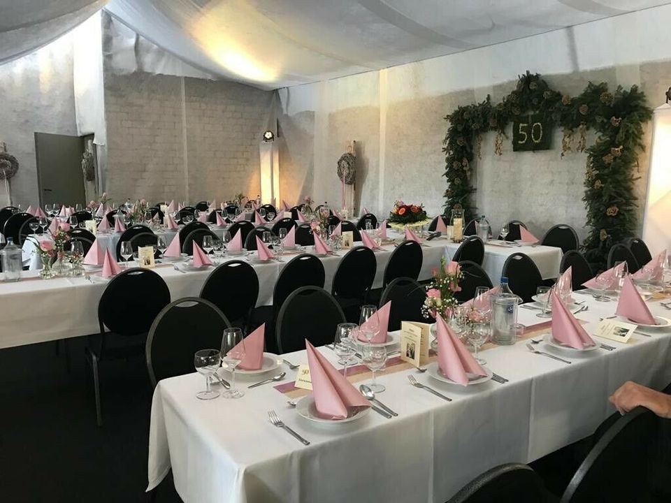 Bankettisch rund Holzkapptisch Bierzeltgarnitur mieten bei PSE-Events