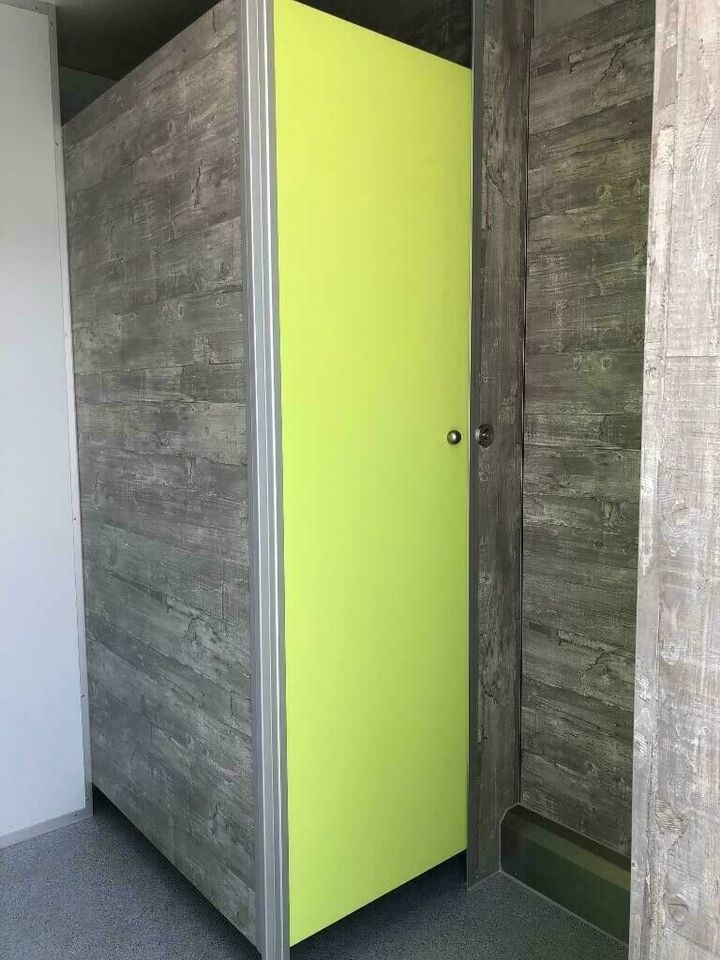 Toilettenwagen WC Wagen mieten in Osnabrück – für Baustelle & Fest – 3