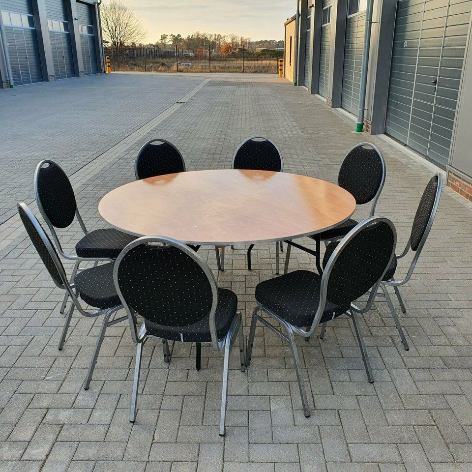 Tische Stühle Stehtisch Mobiliar mieten bei Richter Events