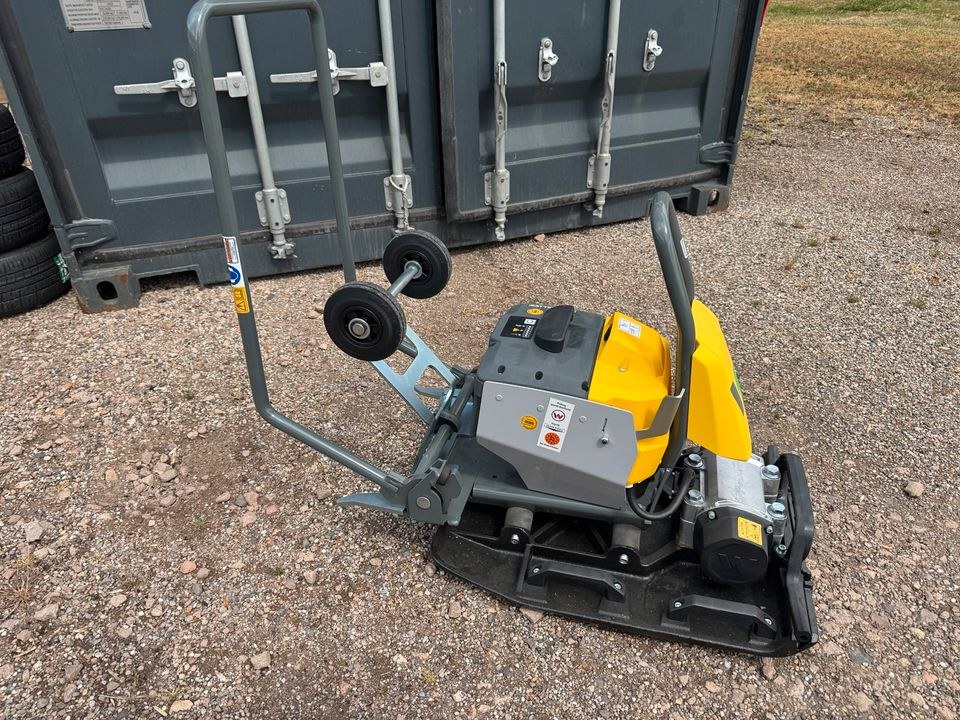 Akku Rüttelplatte Vibrationsplatte 150kg mieten in Alzey