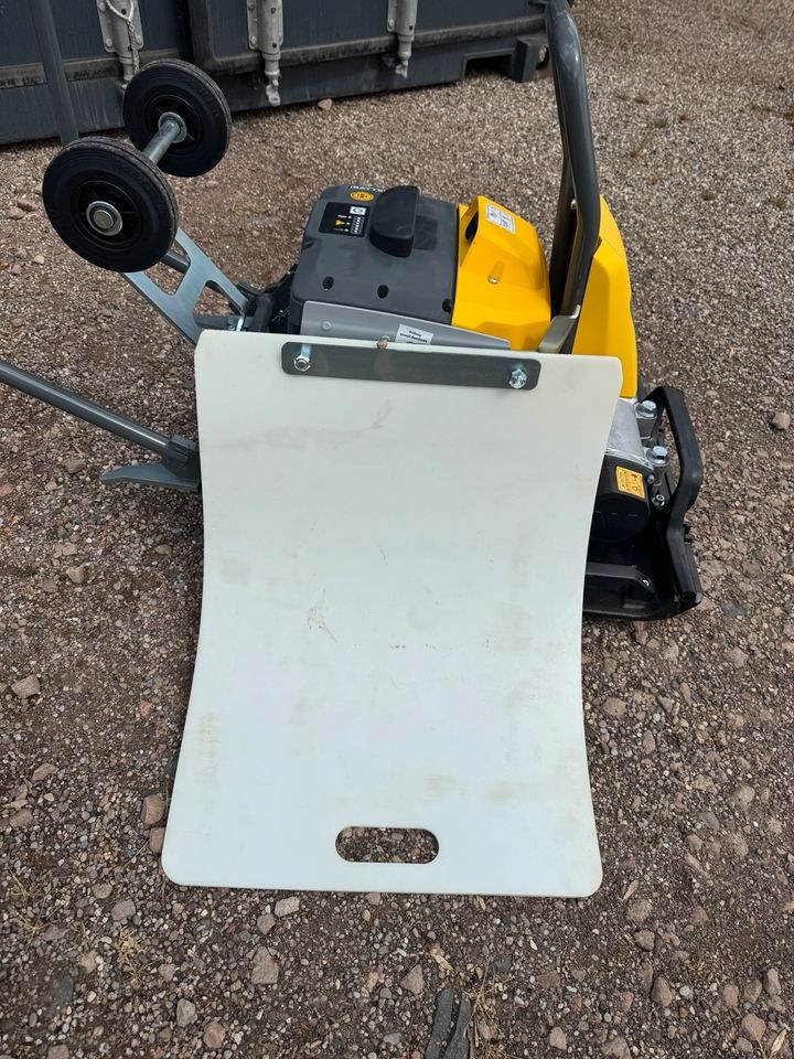Akku Rüttelplatte Vibrationsplatte 150kg mieten in Alzey – 3