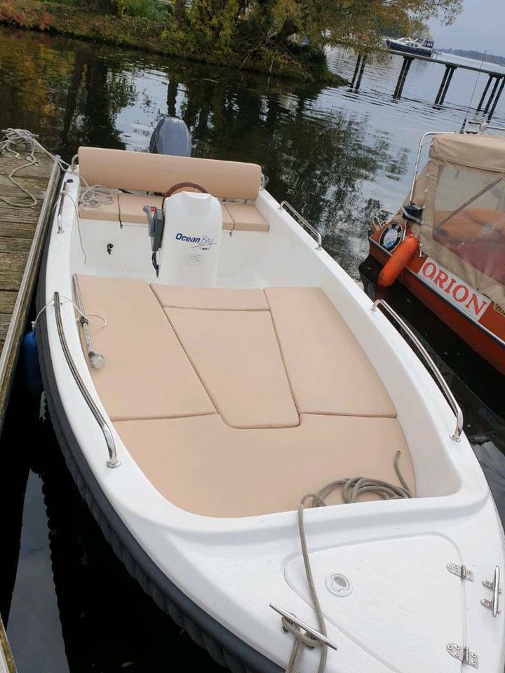 Motorboot führerscheinfrei mieten in Spandau – raus aufs Wasser – 3