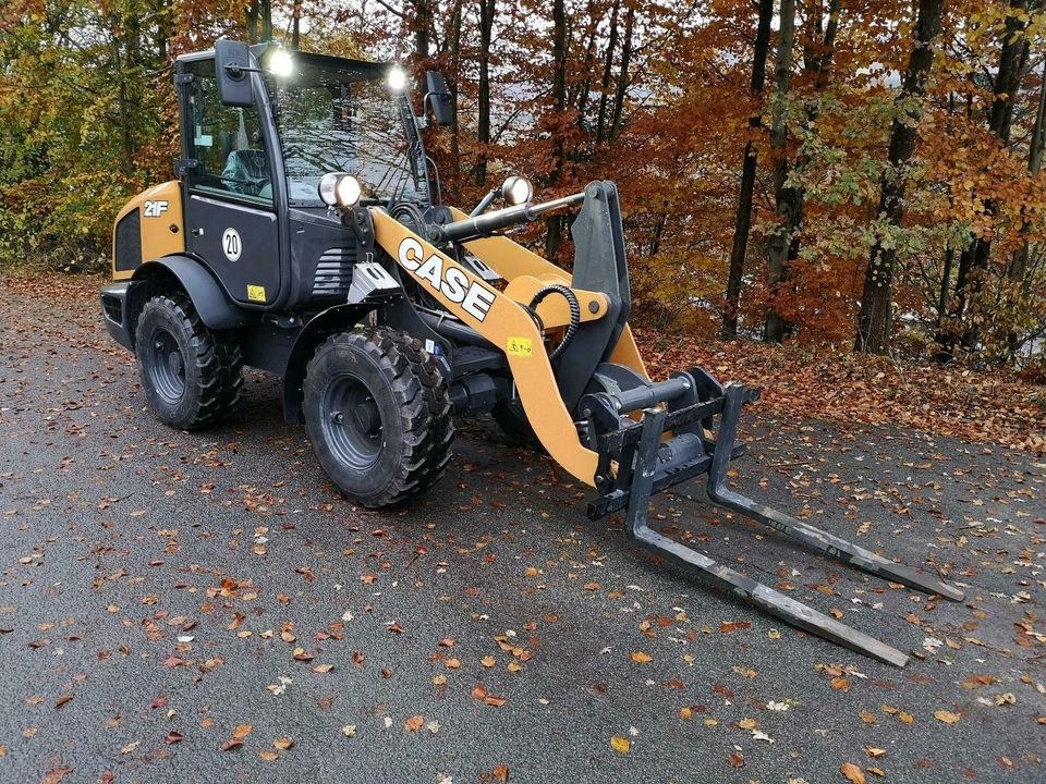 Radlader Bagger mieten bei Stemper – für Schüttgut & Paletten