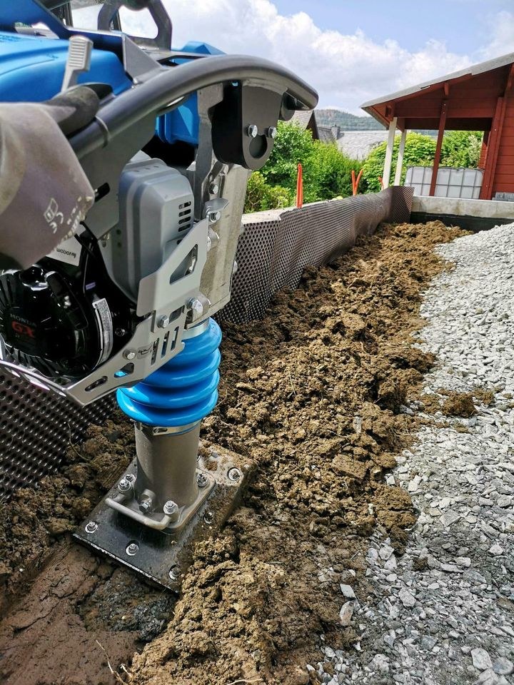 Stampfer Frosch Bagger mieten bei Stemper – für Gräben & enge Stellen – 2
