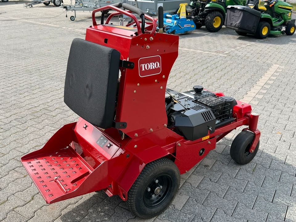 Toro Aerifizierer Rasen belüften Bodenbelüfter mieten bei TM Mietpark – 4