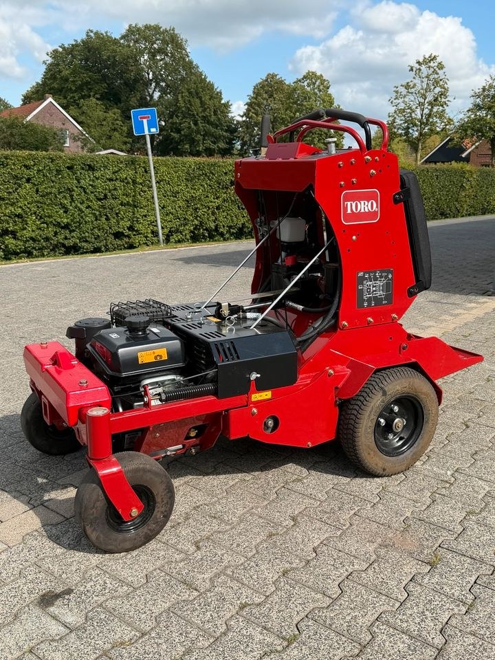 Toro Aerifizierer Rasen belüften Bodenbelüfter mieten bei TM Mietpark – 2