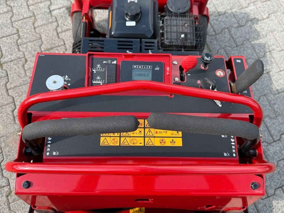 Toro Aerifizierer Rasen belüften Bodenbelüfter mieten bei TM Mietpark – 3