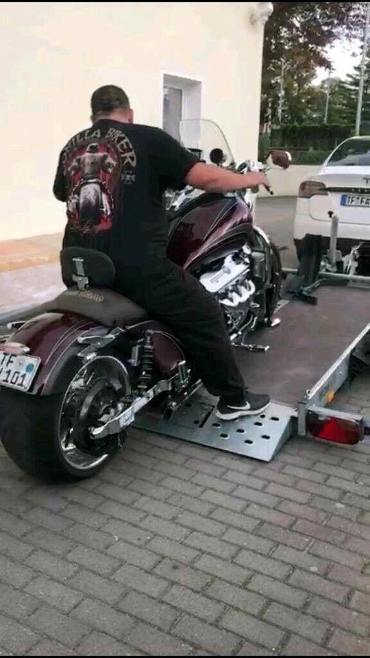 MOTORRAD ANHÄNGER ABSENKANHÄNGER N HÄNGER HARLEY mieten in Weissensee – 2