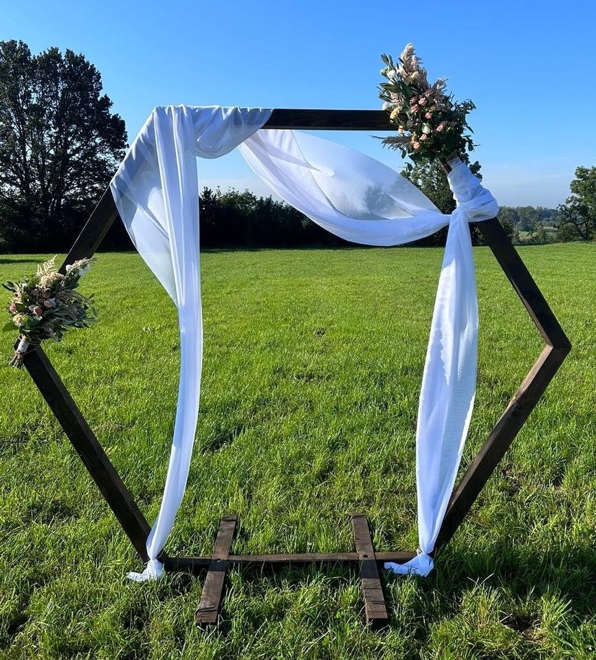 Traubogen Holz Hexagon mieten in Waging am See – für die Hochzeit – 2