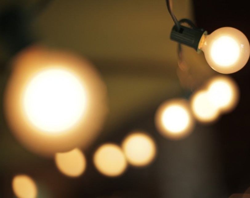 LED Lichterketten GLÜHBIRNEN warmweiß Deko mieten in Waging am See – 4