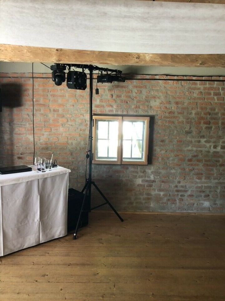Musikanlage Lichteranlage Dj mieten in Hattenhofen – Party-Sound
