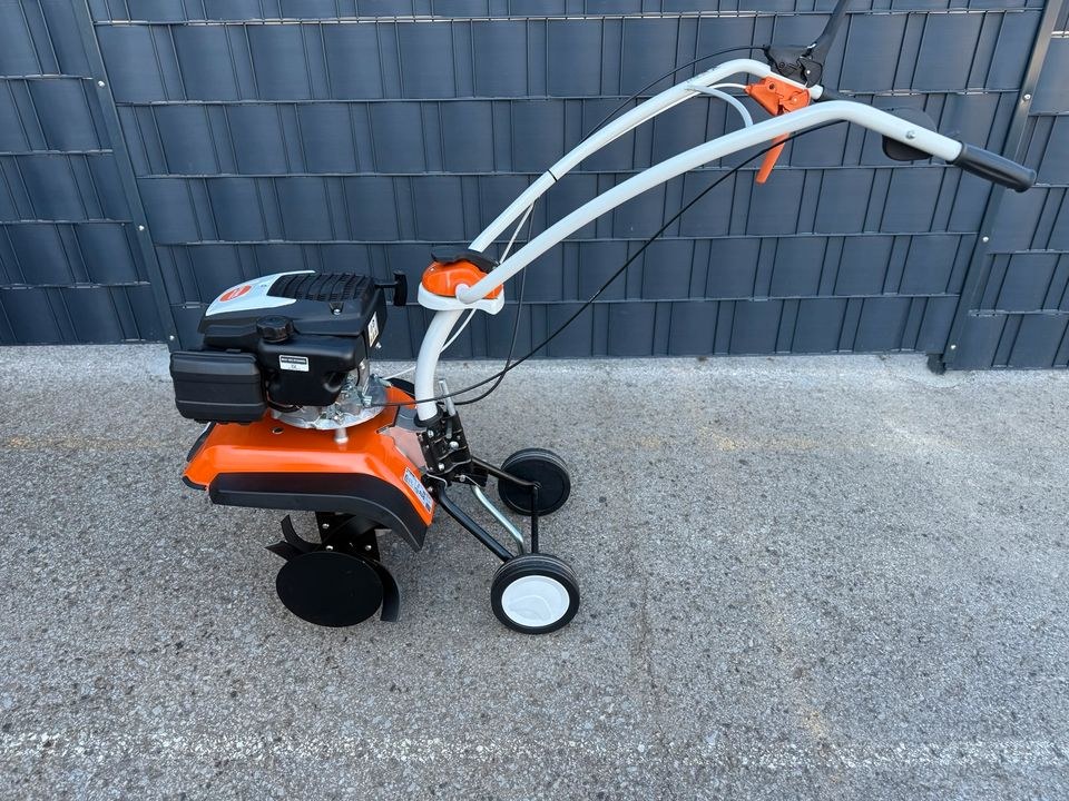 Motorhacke Stihl 445R Gartenfräse Bodenfräse mieten