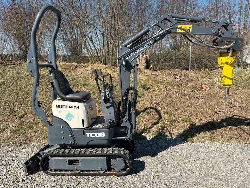 Minibagger Abbruchhammer Epiroc 52kg mieten bei Waldis Mietpark