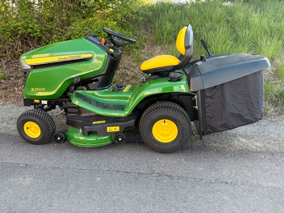 Rasentraktor John Deere X350 Rasenmäher mieten bei Waldis Mietpark