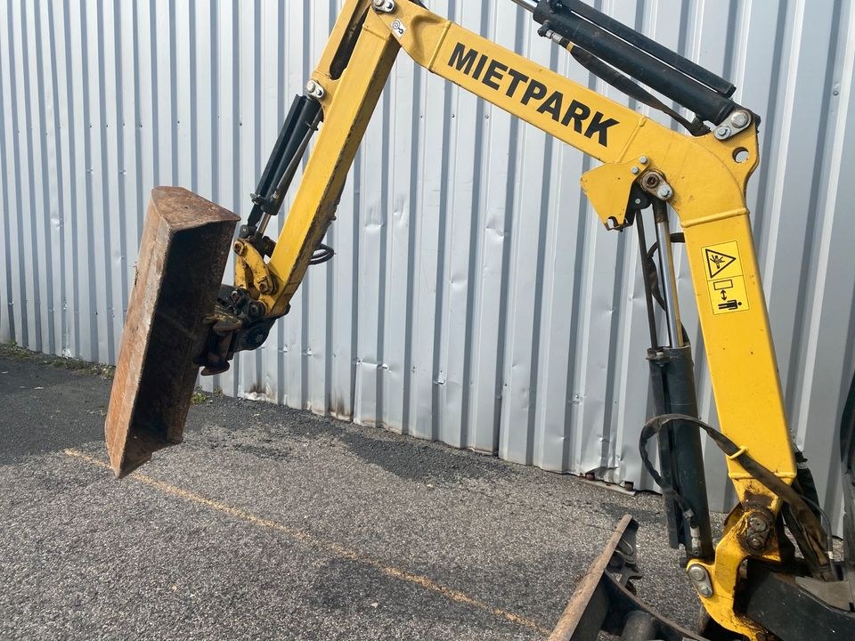 Bagger Yanmar SV18 Powertilt Minibagger mieten bei Waldis Mietpark – 3