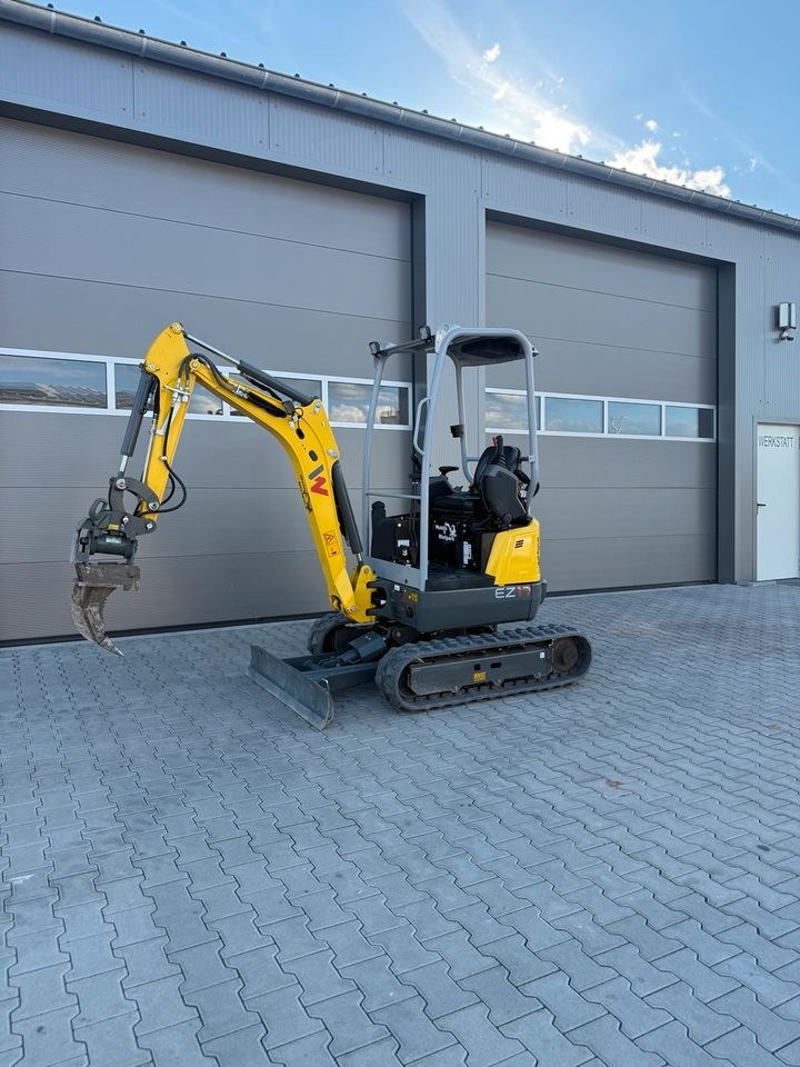 Bagger Wacker EZ 17 Reißzahn mieten bei Waldis Mietpark