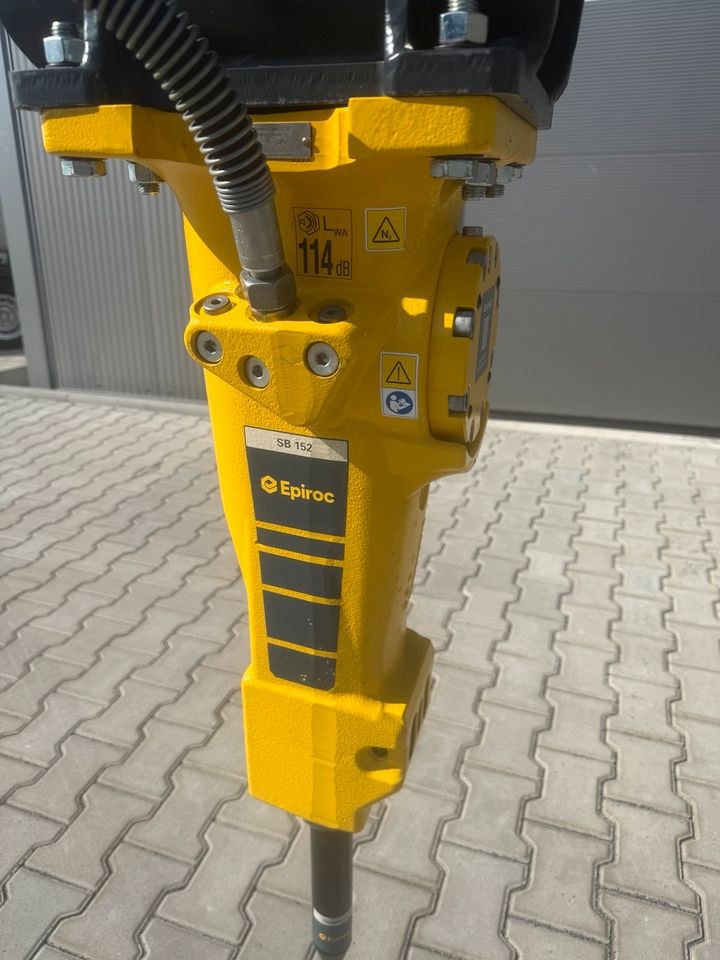 Bagger Wacker ET 24 Abbruchhammer Epiroc SB 152 mieten – 2