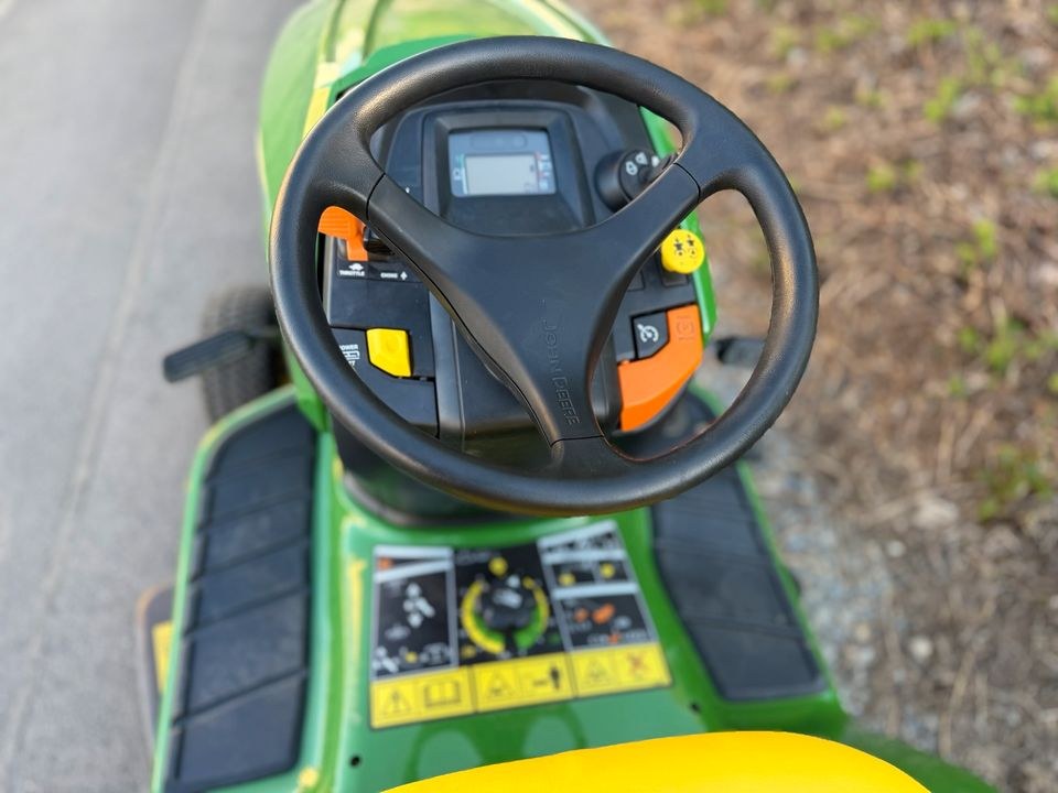 Rasentraktor John Deere X350 Rasenmäher mieten bei Waldis Mietpark – 3