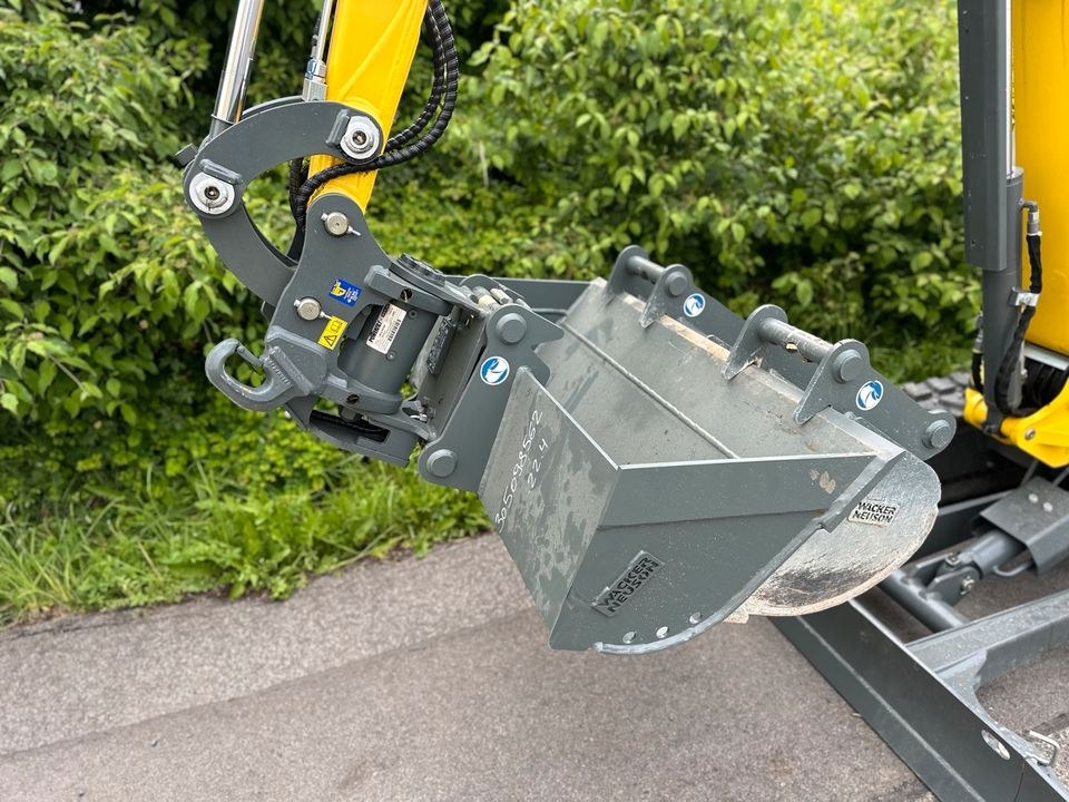 Bagger Wacker Neuson ET 18 inkl Löffelpacket mieten – 3