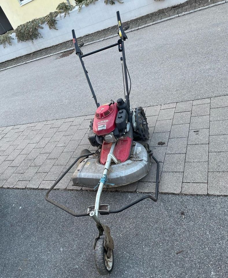 Honda UM536 Hochgrasmäher Wiesenmäher Mäher mieten in Geislingen – 2
