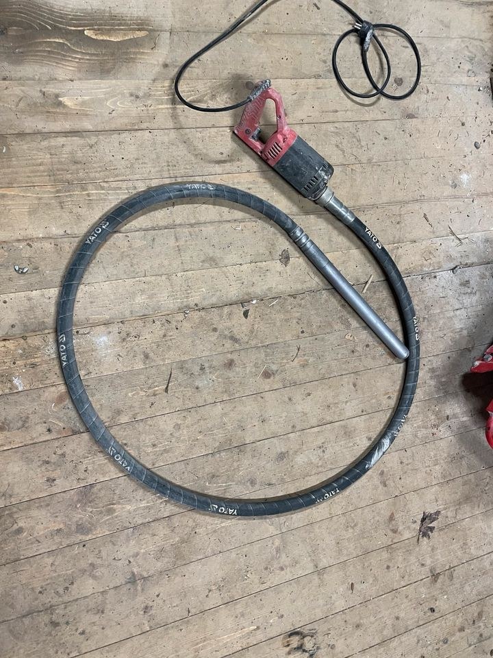 Rüttelflasche Betonrüttler Rüttler Verdichter mieten in Geislingen – 4