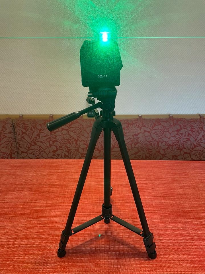 Kreuzlinienlaser Baulaser Rotationslaser 360 mieten in Geislingen – 2
