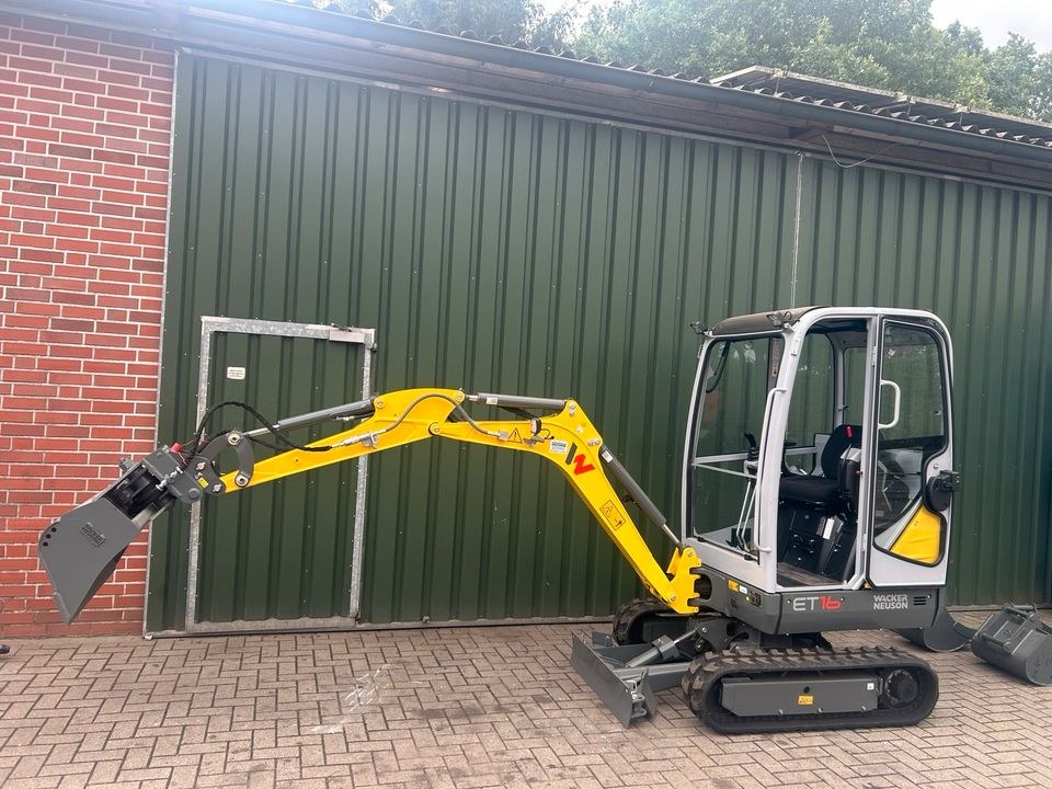 Minibagger 1,6 t Wacker ET 16 Anhänger Zubehör mieten in Garrel – 3