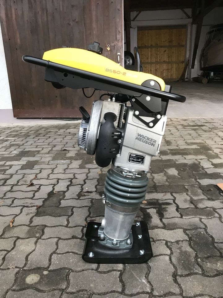 Stampfer Wackerstampfer Grabenstampfer mieten in Oberdolling