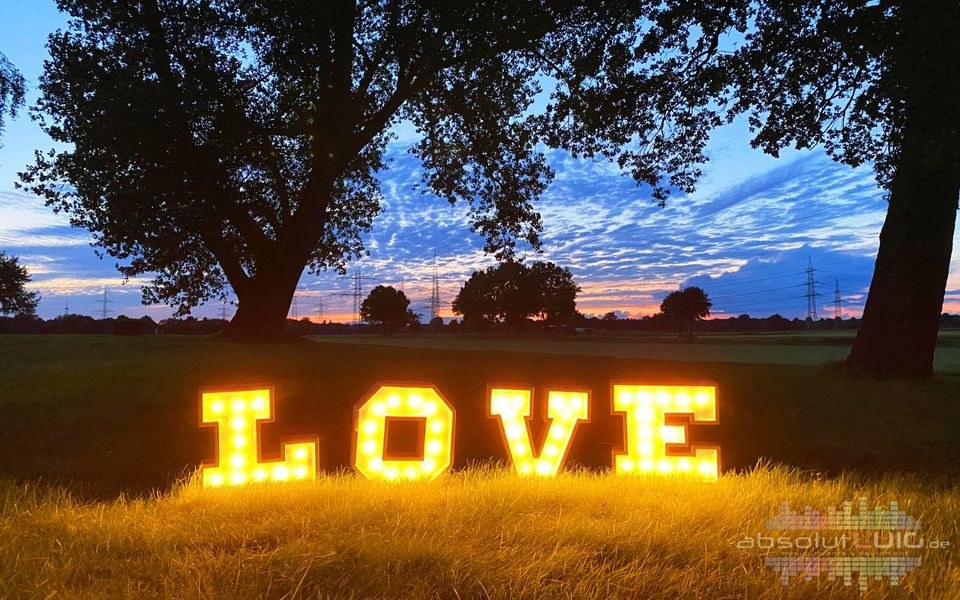 LOVE Buchstaben dimmbar Vintage Look DJ mieten in Waltrop – 2