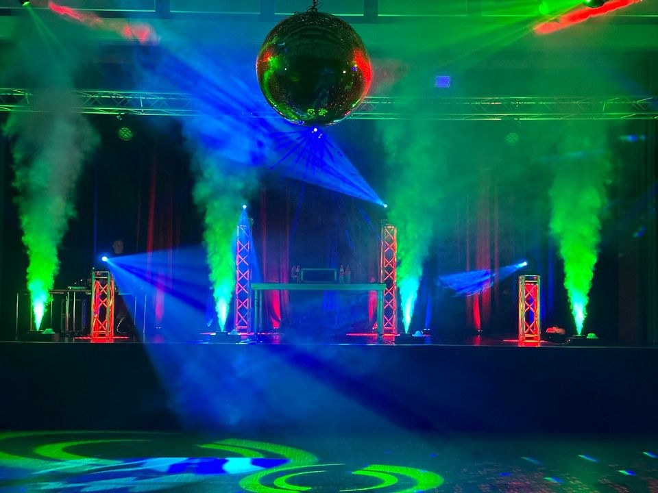 Senkrecht Nebelmaschine ADJ FuryJet DJ mieten in Waltrop